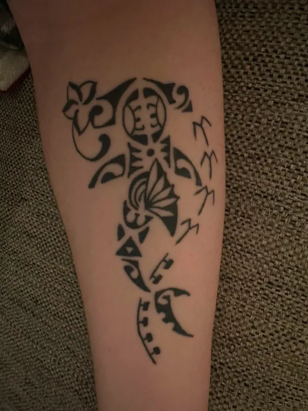 Real community tattoo placement: Alison - Mao tuamata