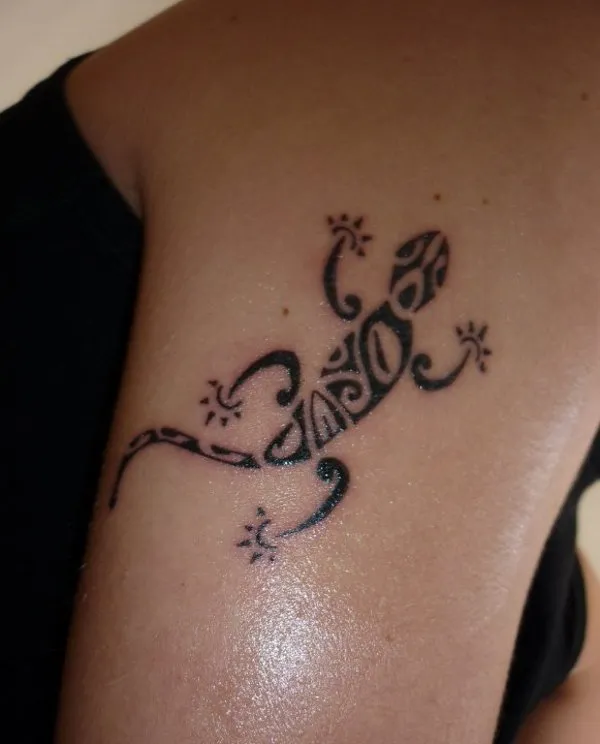 Real community tattoo placement: Arturo - Lucky lizard