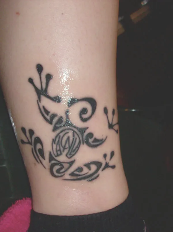 Real community tattoo placement: Bea - Macalla frog
