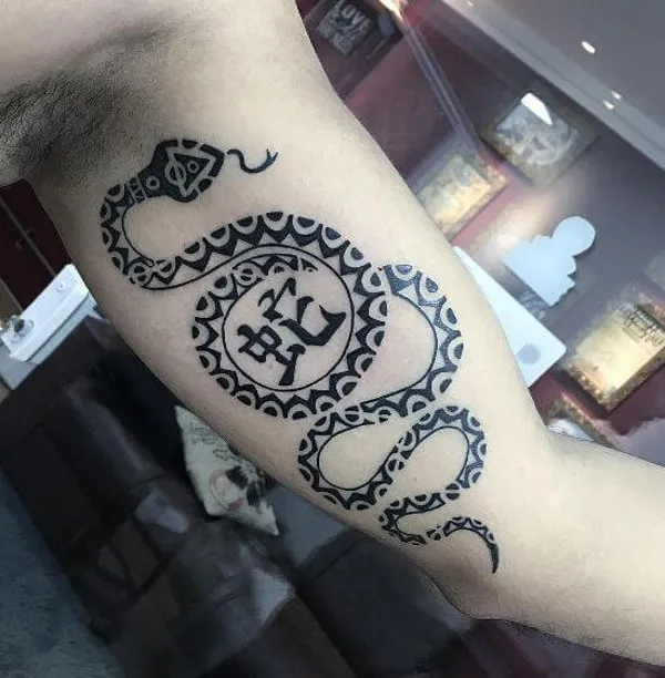 Real community tattoo placement: Guest - Snake