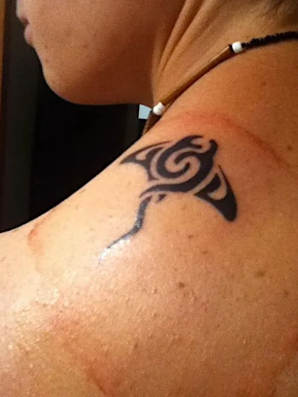 Real community tattoo placement: Juli - small manta