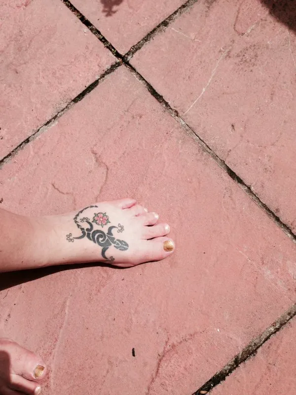 Real community tattoo placement: Lisa - Gecko