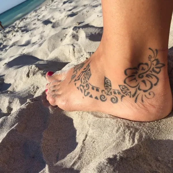 Real community tattoo placement: Manue - Triathlete