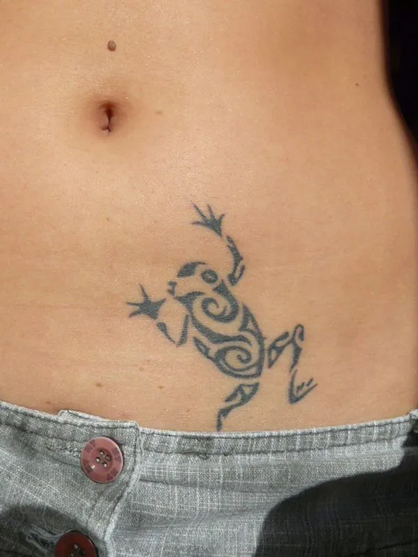 Real community tattoo placement: Mirka - Climbing frog