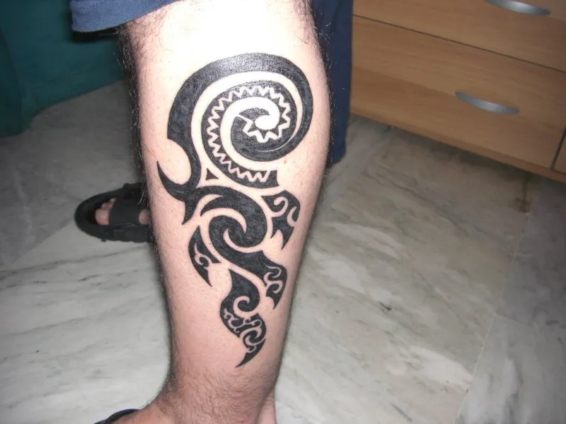 Real community tattoo placement: Riccardo - Koru e fuoco