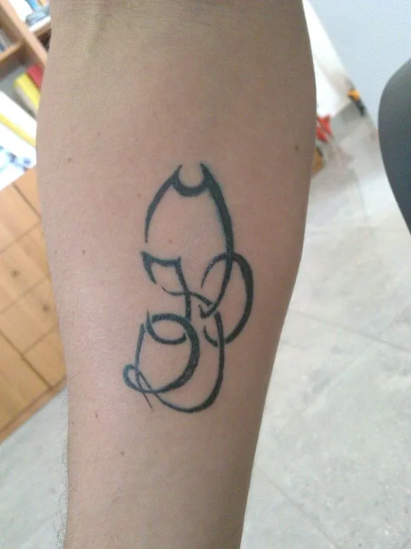 Real community tattoo placement: Roberto - M+F+D+R