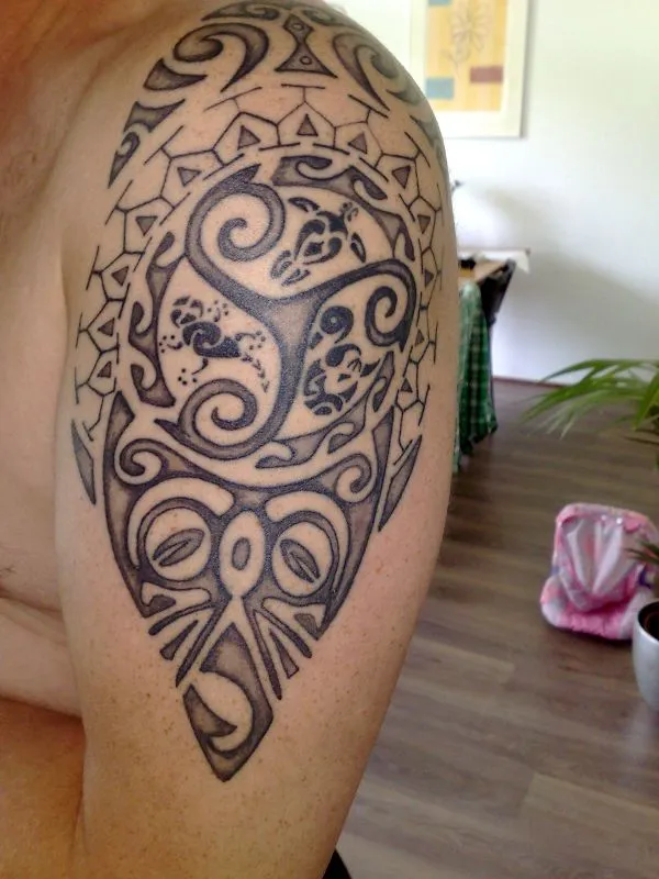 Real community tattoo placement: Sander - Mauri roa