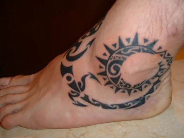Real community tattoo placement: Stefano - Sun moon lizard