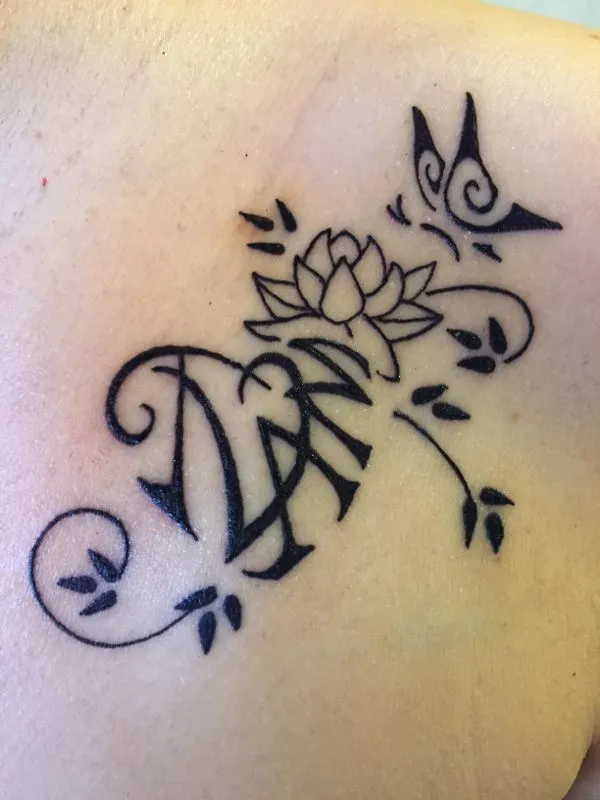 Real community tattoo placement: Vincenza - T+V+A+M