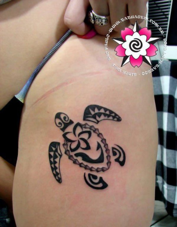Small Polynesian turtle tattoo on the hip: inked placement real user tattoo photo