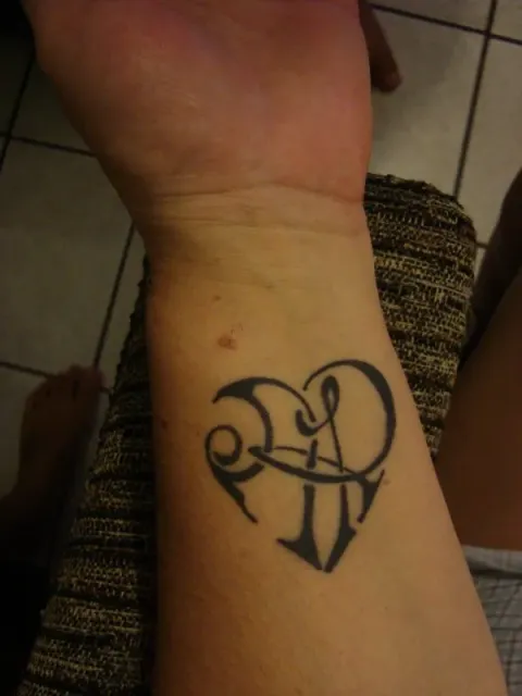 Ana - A+R heart