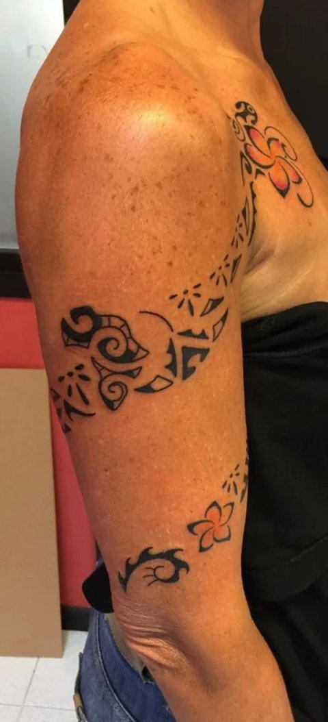 Lucrezia - Toorino: real inked placement tattoo photo thumbnail
