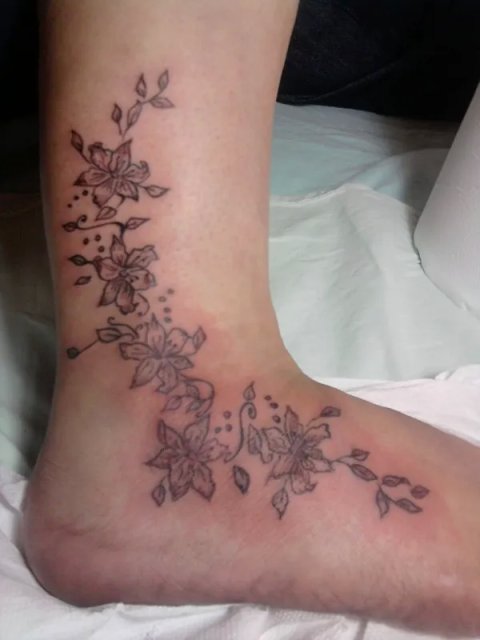 Tattoo H2O - Floral: real inked placement tattoo photo thumbnail