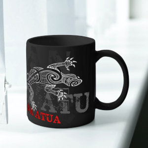 MANA ATUA - black mug